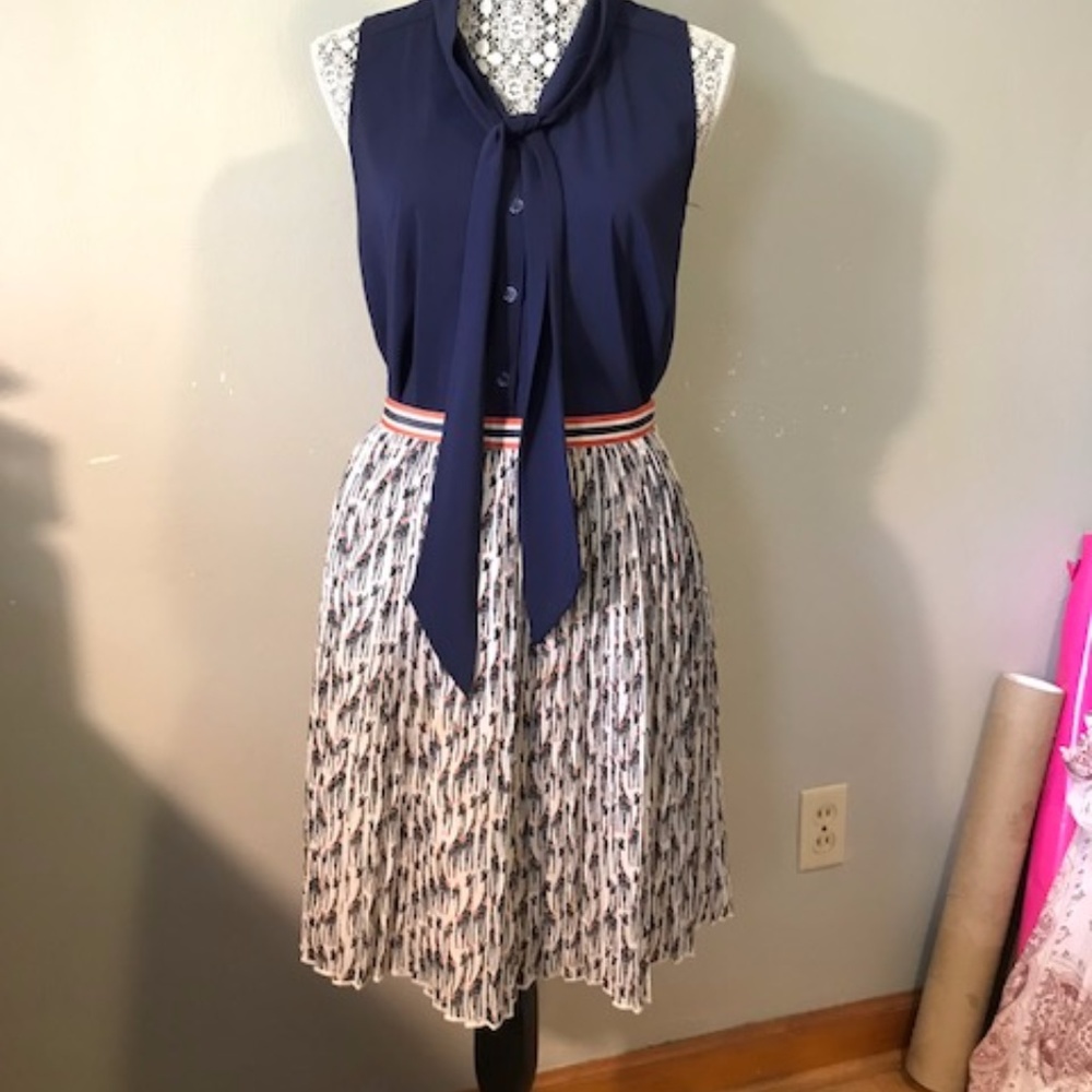 Women Midi Skirt with Giraffe Print in Women